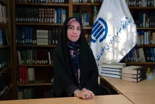 ارائه مدل تحلیل خودکار اطلاعات در نظام‌های بازیابی اطلاعات بر اساس مصورسازی حوزه‌های دانش مورد مطالعه: پایگاه پایان‌نامه‌ها و رساله‌های پژوهشگاه علوم و فناوری اطلاعات ایران (گنج)